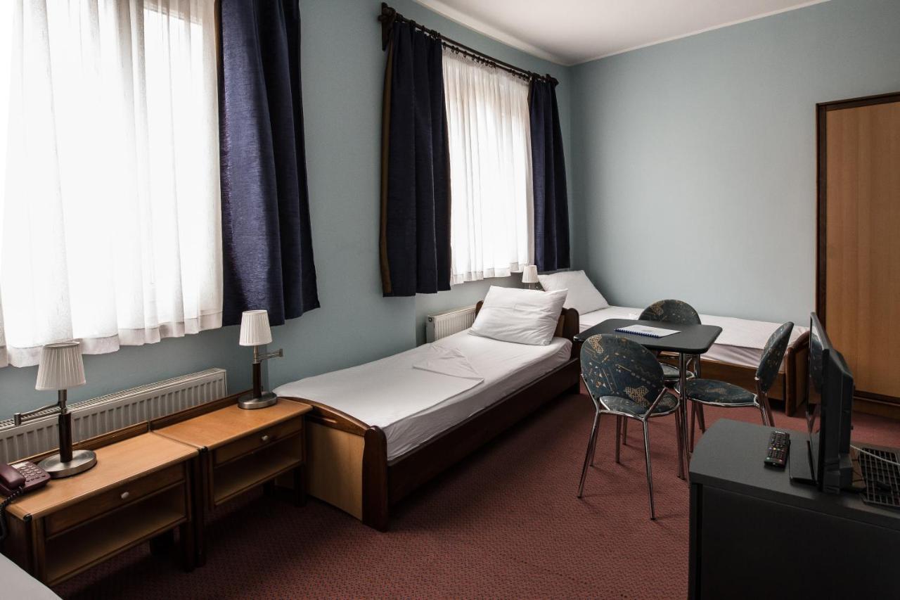 Hotel Carlstadt Karlovac Exterior foto
